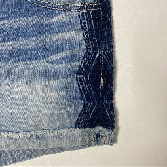 Maurice’s | High Rise Denim Shorts - Picture 2 of 4